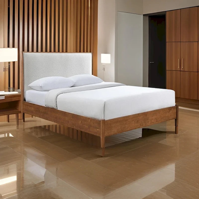 Lit Queen « Carry », tête de lit rembourrée en bouclé beige, bois massif brun noyer