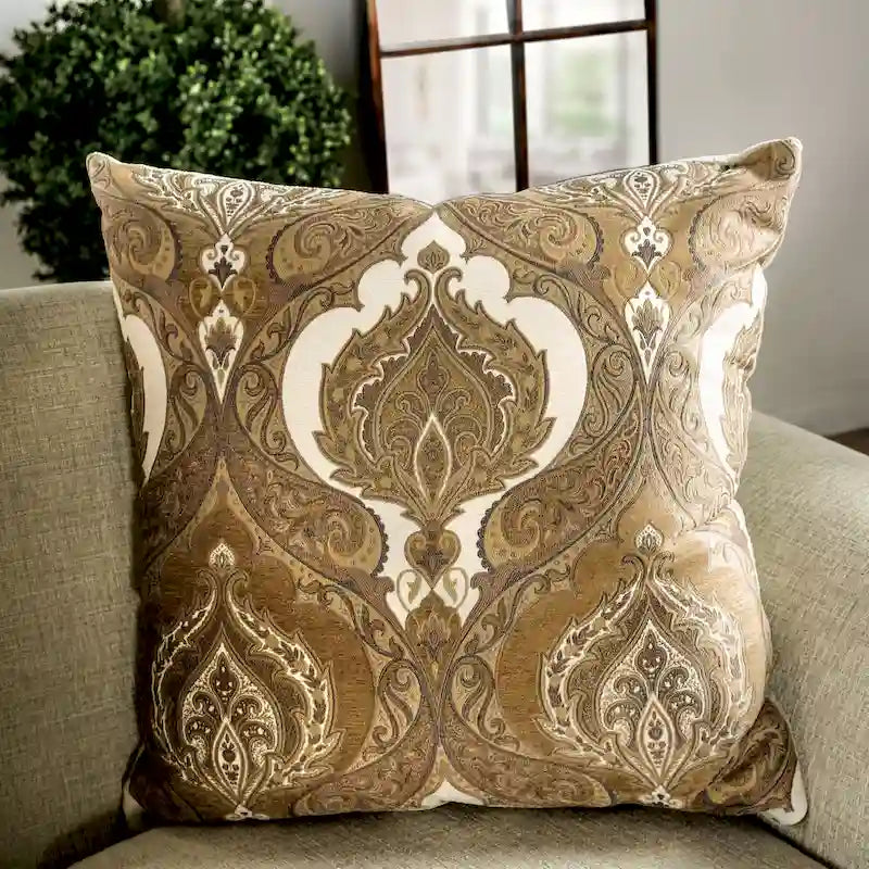 Traditional-style chenille-upholstered sofa with rolled arms (cream)