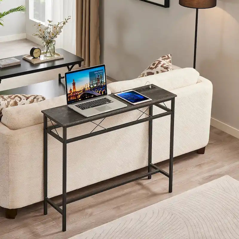 Console rectangulaire en bois de style industriel avec prises d’alimentation secteur et ports de recharge USB