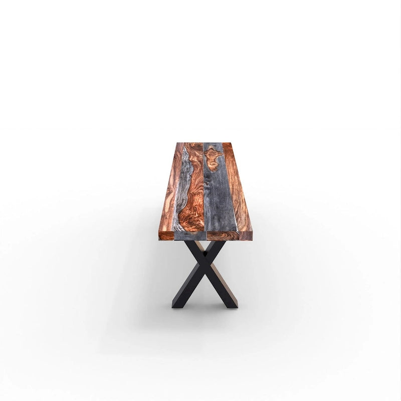 Bank aus naturbelassenem Holz